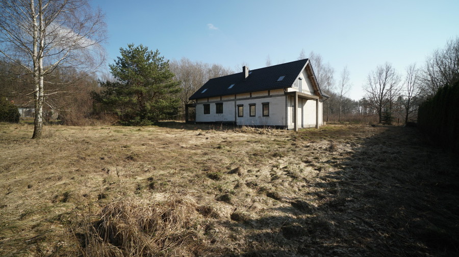 łomżyński, Piątnica, Elżbiecin, Intrygujący dom w Elżbiecinie na ogromnej działce.